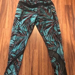 Lululemon exercise leggings size 8
